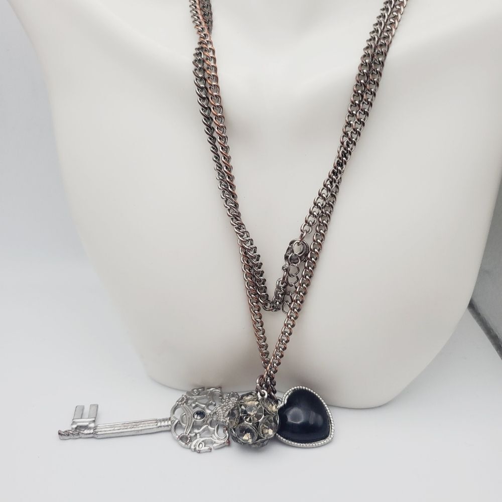 Silver estate old skeleton‎ key necklace